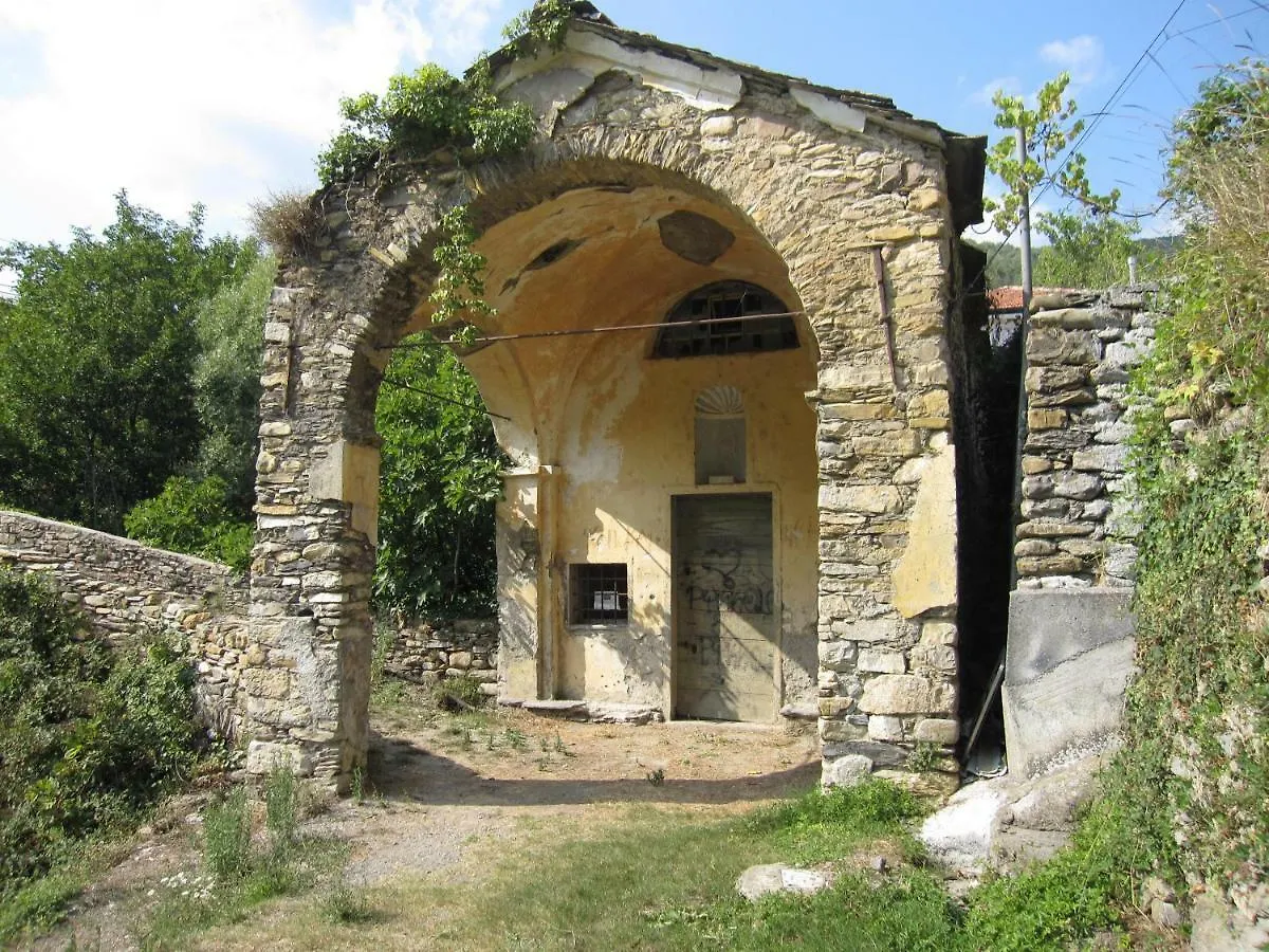 Casa Rossa Apartment Borgomaro