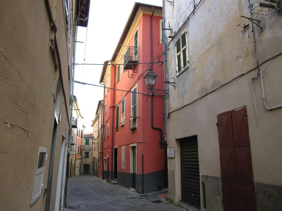Casa Rossa Apartment Borgomaro
